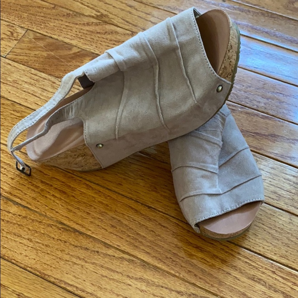 Wedge/platform sandals